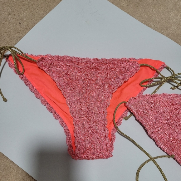Vintage Rare Victorias Secret Knitted Crochet pink & gold metallic Bikini Set s - Picture 4 of 5